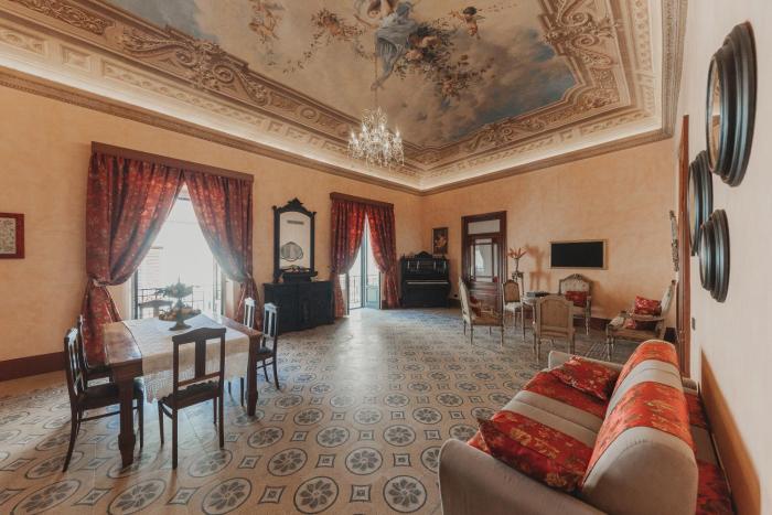 Amorini Historical Suites and Apartments