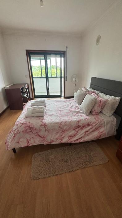 Quarto duplo com varanda no centro de Viseu