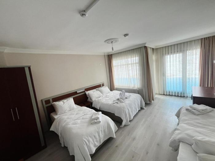 Dolphins Otel