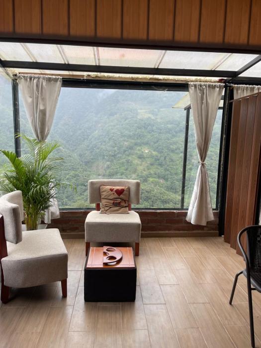 Refugio acogedor con vista a la montaña en Baños