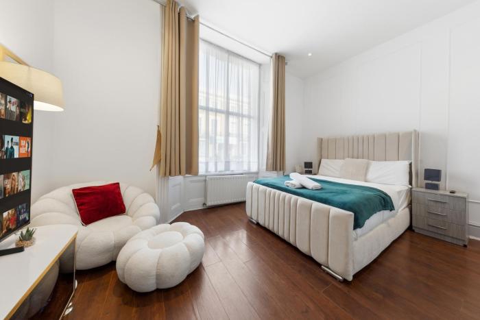 Notting Hill Neighbour - 2BR Designer Stay by REGAL REALMS