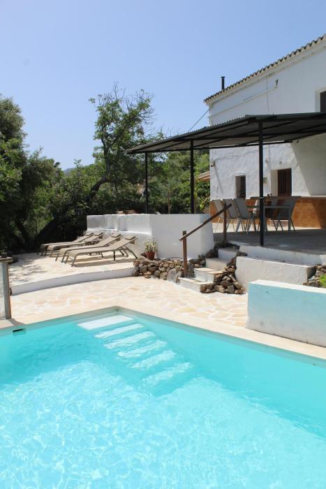 Casa Rural Cortijo Paredones