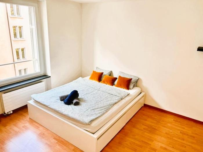 2 Room Zurich Flats with Balcony - Hilda
