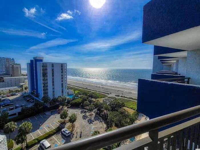 Sun & Sea Views Perfect 1BR Oceanview Getaway