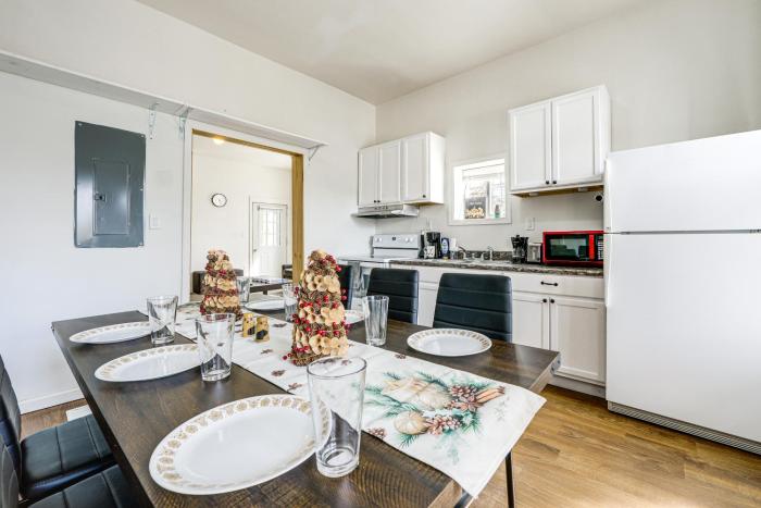 1 Mi to Erie Canalway Trail! Condo w Grill