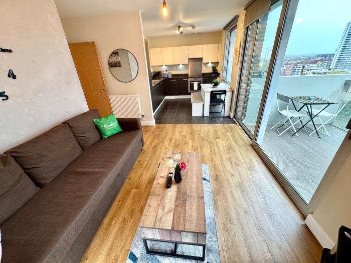 Stylish 2BR 2Bath, Balcony Views, Stratford, ABBA