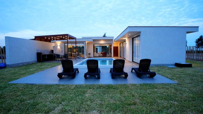 Casa Aura con piscina privada y zona parrilla