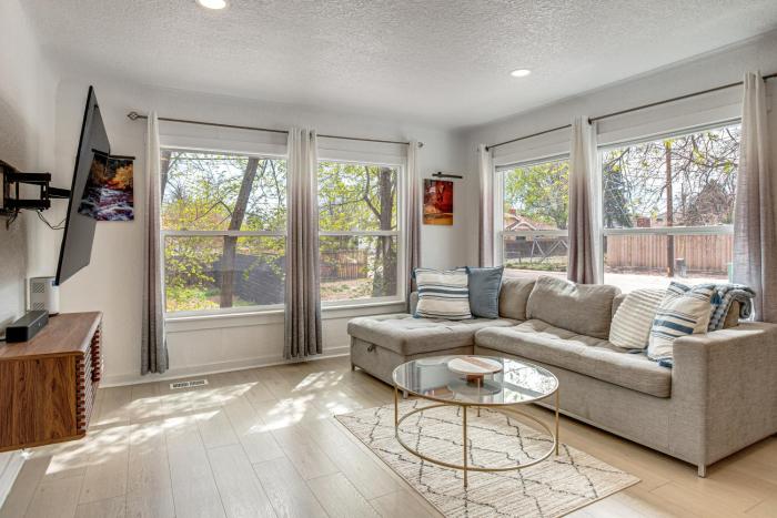 2 Mi to Cherry Creek Trail! Family Home w Patio