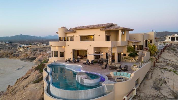 Casa Marlin-Amazing Iconic Villa with beach access