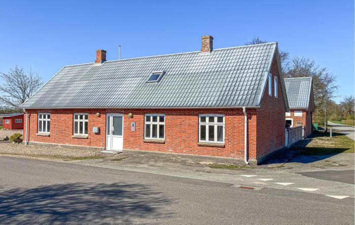6 Bedroom Lovely Home In Thyholm