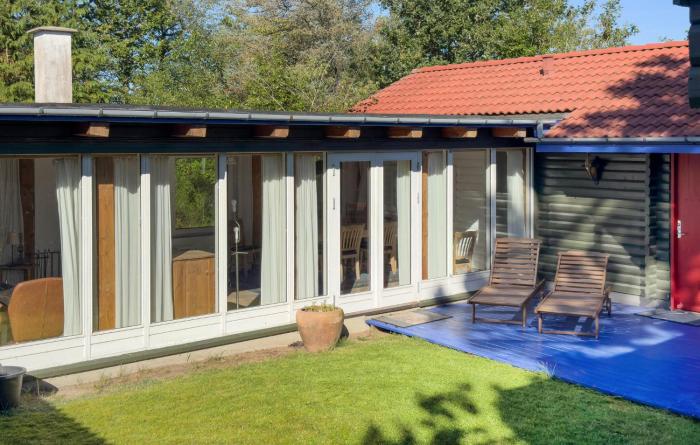 Awesome Home In Fårvang With Sauna