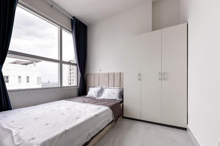 7郡2406河景双卧雅居近富美兴房东支持中文沟通 District 7 River View 2-Bedroom Near Phu My Hung Chinese Speaking Support Căn hộ 2 phòng ngủ view sông Quận 7 Gần Phú Mỹ Hưng Chủ nhà hỗ trợ tiếng Trung