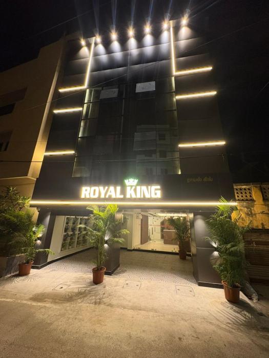 HOTEL ROYAL KING Near Express Avenue Mall, EA Chambers, Australian Consulate,