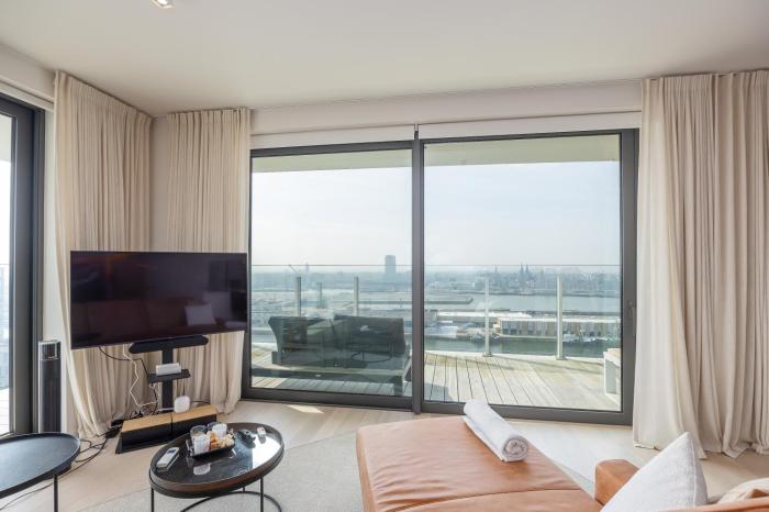 LECOMTE - Central Park with swimming pool and fitness 162