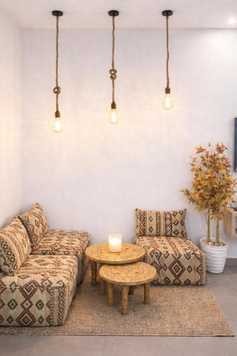 New Berber Chic Apartment! 3mn Walk to Beach, Private Balcony, Shared Rooftop, Free Parking & Remote Desk