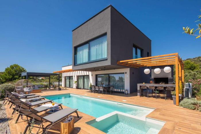 Villa Lux Indigo by Kompas Villas