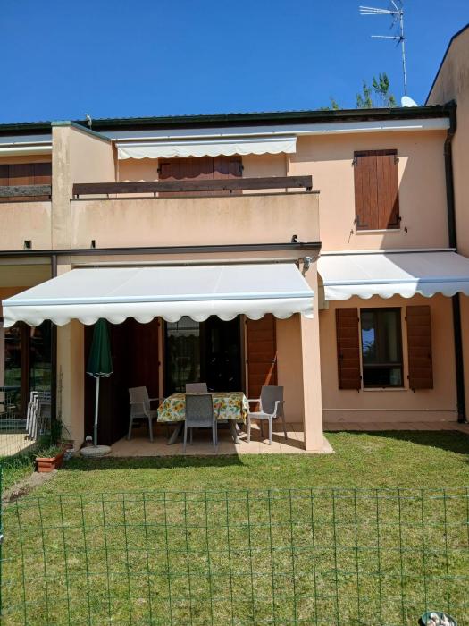 Pollys Albarella Apartment