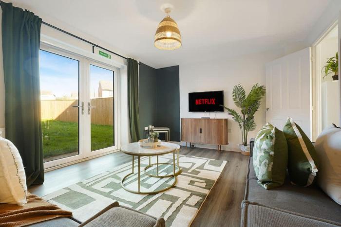 Modern Coastal Stay Minutes from Redcar Beach
