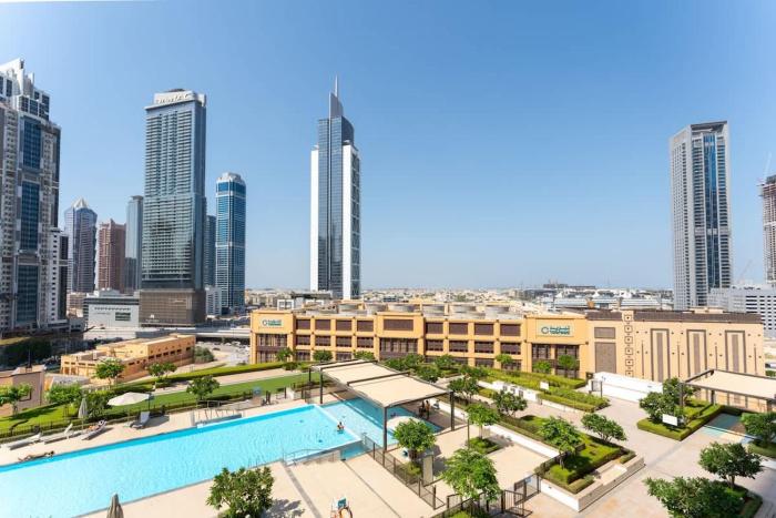 2 Br in Burj Crown by Pk Holidays