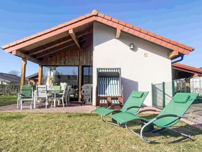 Holiday Home M1 Ferienhaus mit Garten- Terrasse und Carport by Interhome