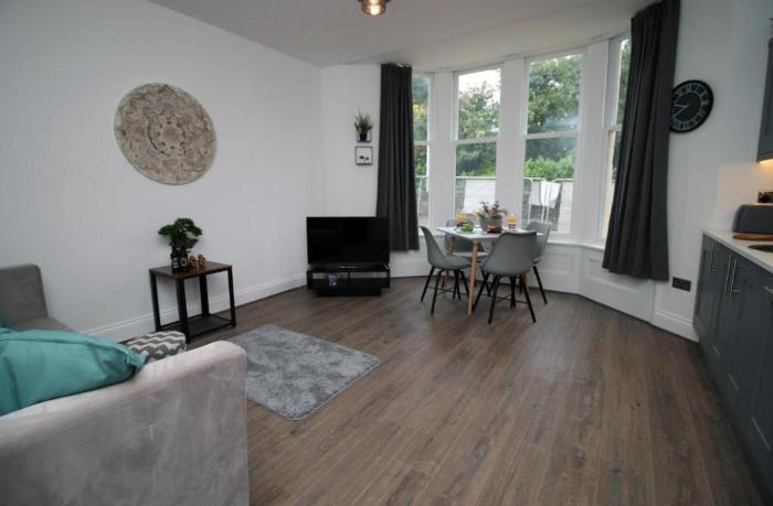 Central Cardiff 2 Bedroom Stay