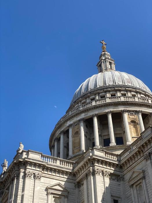 Apartment 5 mins walk to St Pauls Cathedral
