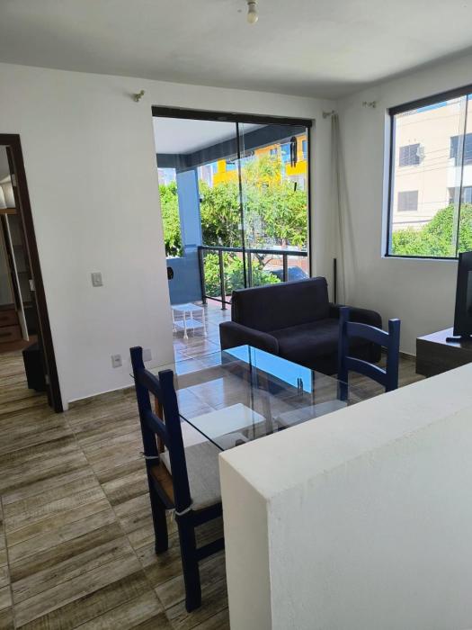 Pronto para Morar casa com Varanda e Wi-Fi a 3min da Praia