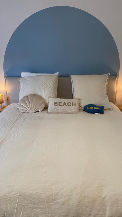 Studio for a seaside getaway - King-size bed