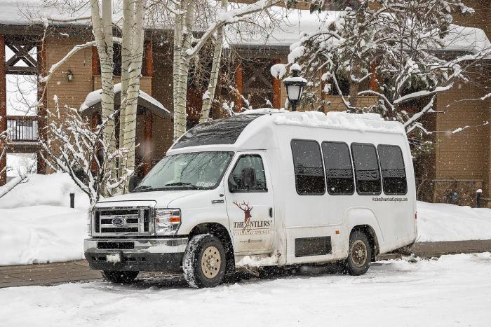 AN116 - Antlers Steamboat Springs