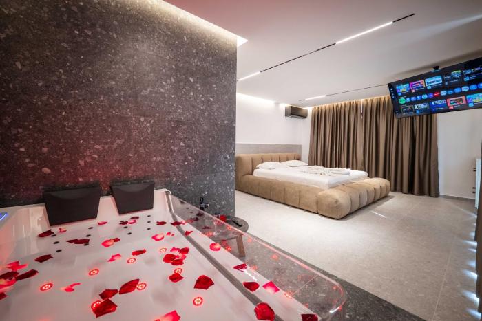 Euphoria Apartments