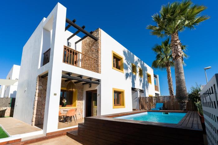 New Villa Aura 1 Townhouse w pool near Ibiza&Talamanca