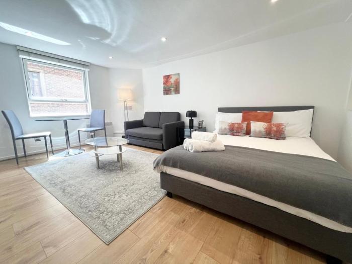 Central London Studio Apartment