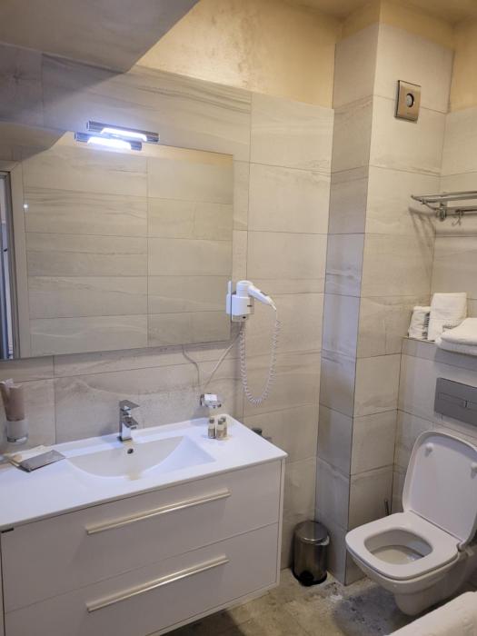 White tower mamaia seaview studio