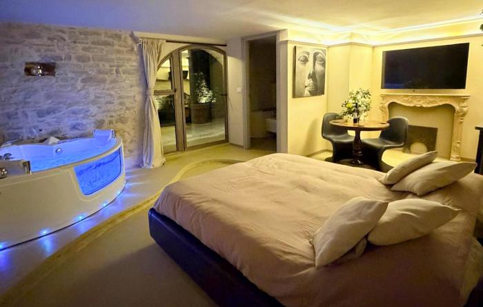 Borgo Spescia -La Giustiniano- Piscina Parco Relax