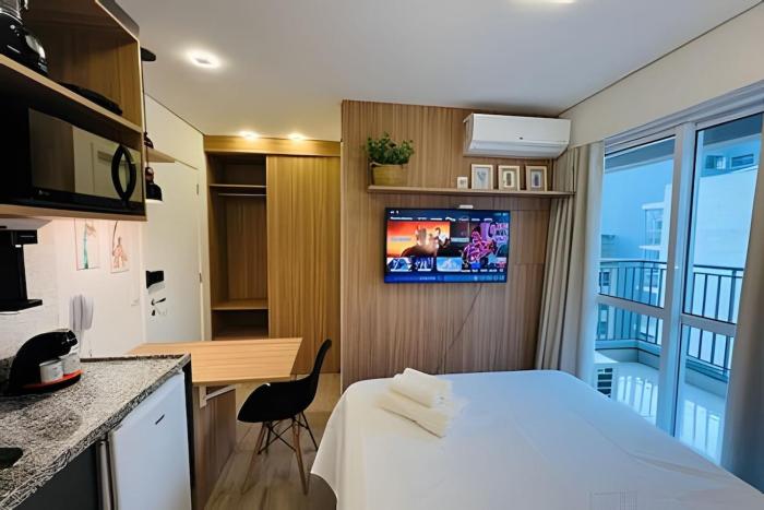 Loft com sacada extendida acesso facil a av Paulista 1206