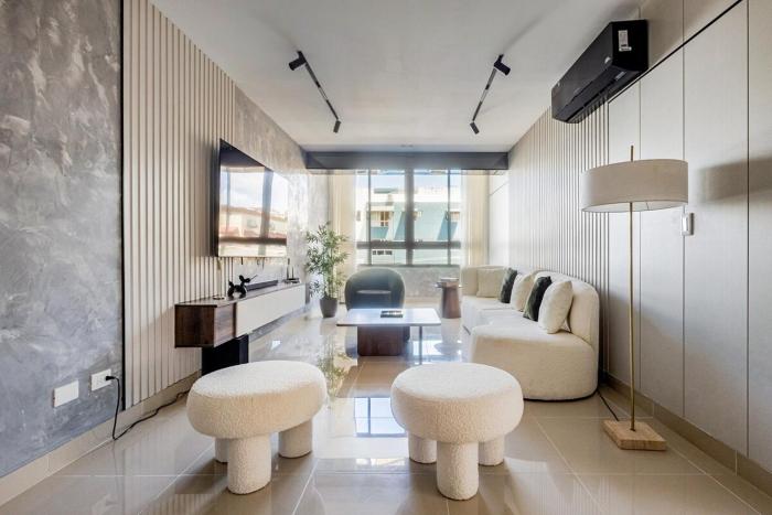 Modern 3BR Apt w AC & Parking Sleeps 6