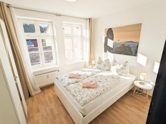 Urlaubsmagie - Ferienwohnung Farngrün - Sauna & Saisonaler Pool, bis zu 10P