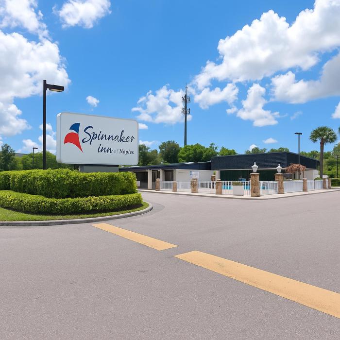 Spinnaker Inn of Naples
