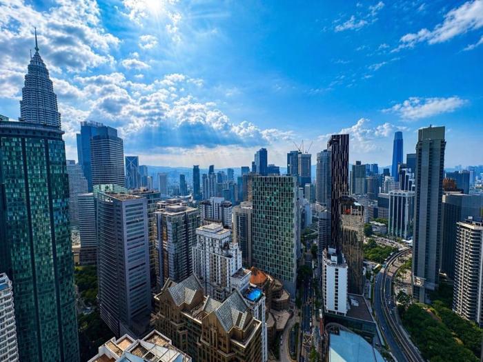 Vortex suites klcc by petronas tower view