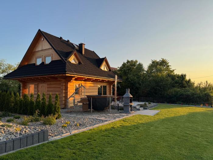 Górskie Przysiółki w Koniakowie - Dom z bala KORONKA