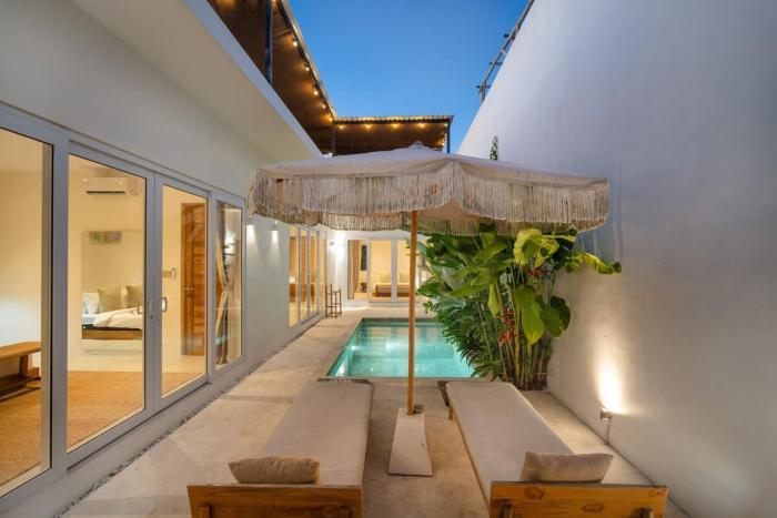 Paya Villa 2BR Tropical Pool & Rooftop in Pecatu