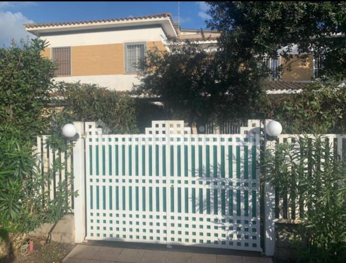 Beautiful villa 20 meters from the sea