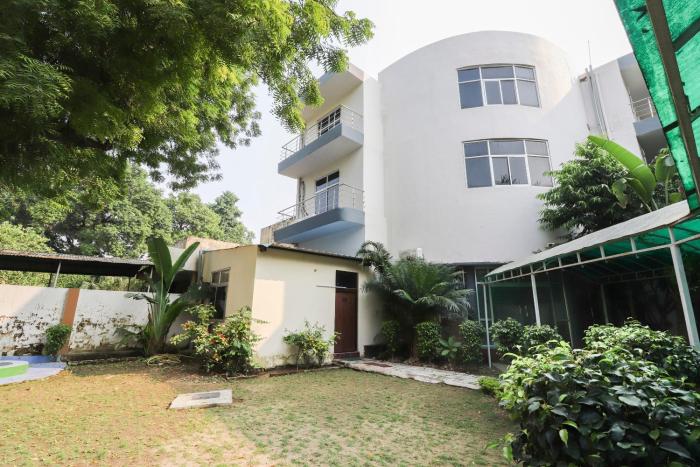 Hotel O The Grand Radiance