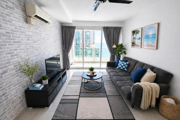 George Town High Floor Seaview Modern Suite 2BR Next to Gurney 23A