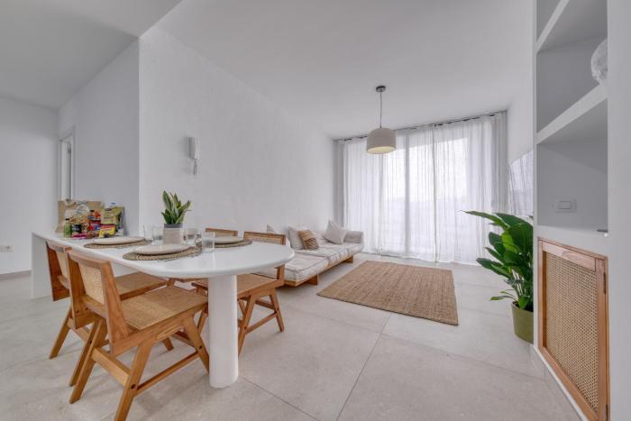 Casa Nubea - 500M from the Beach By Lanzarote Vacation Homes