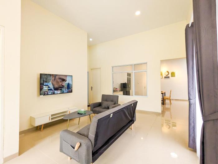Lovina B212A at Ansley Park Spacious+Netflix