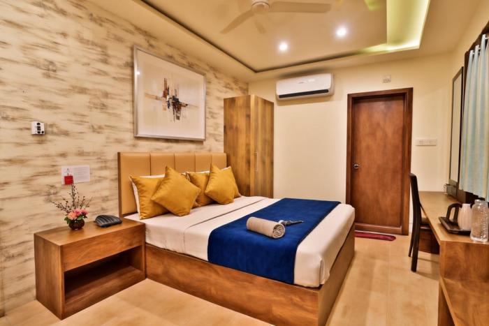 Real Kashi By Jankiiiia #Best Budget Rooms #Air Condition Rooms #Free Parking #Family Choice #Affordable Stay