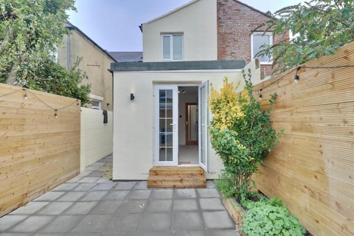 Large 4BR House Close to Portsmouth Centre