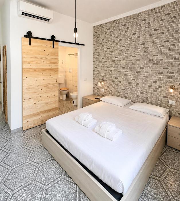 Montecitorio Boutique Room - Rome Historic Center