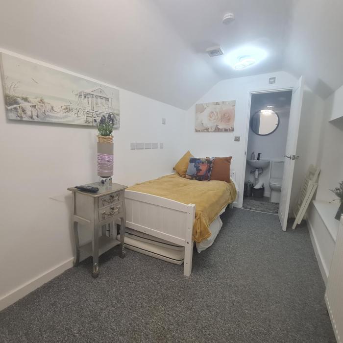 Bespoke en-suite room Banbury